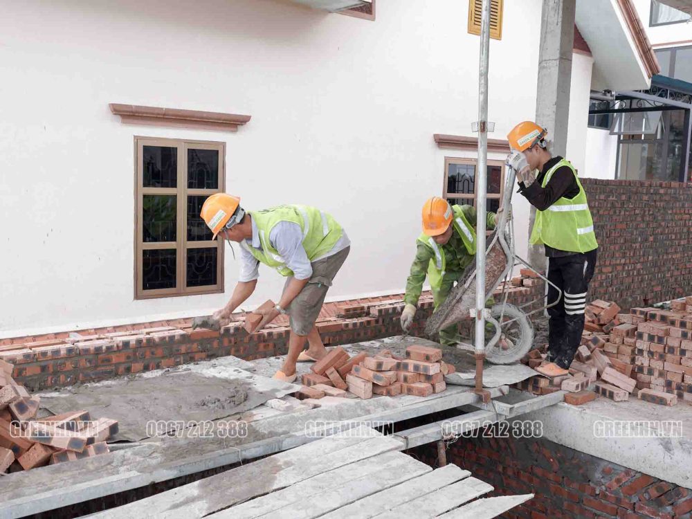 Hình ảnh thi công xây tường nhà cô Thắm - Hà Nam