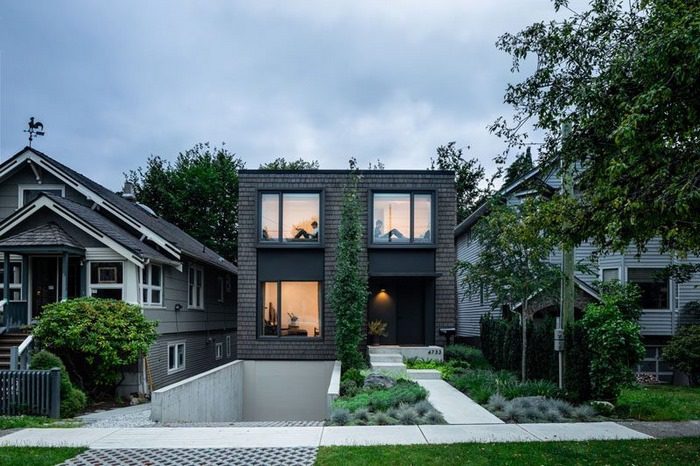 Mẫu nhà 2 tầng 1 hầm hiện đại
