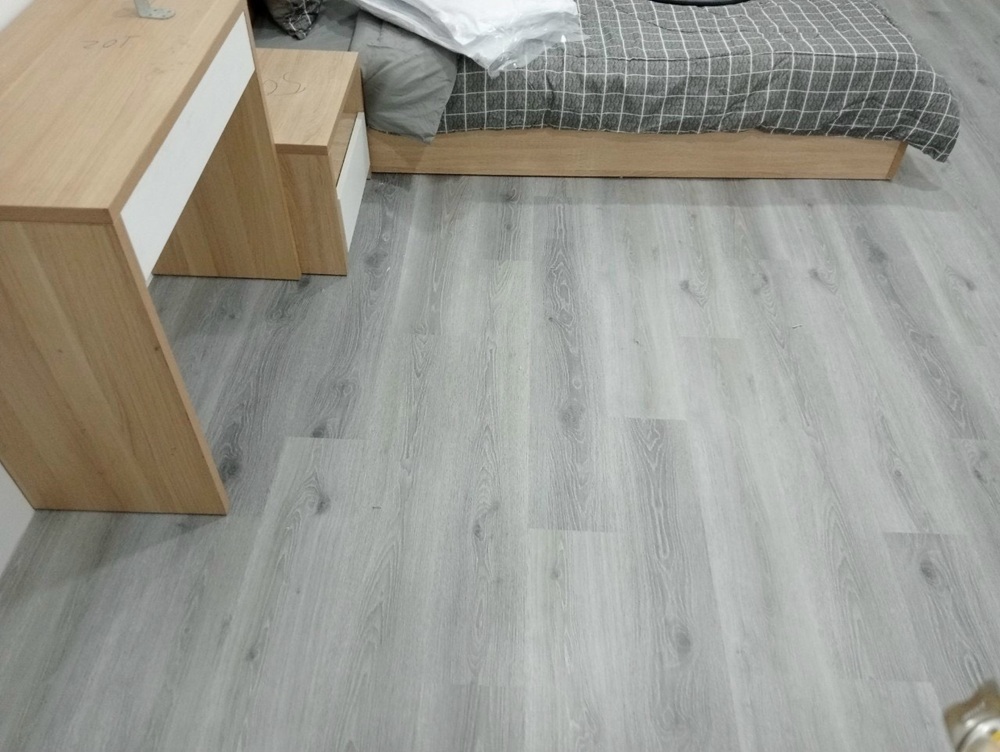 Sàn nhựa giả gỗ là vật liệu xây dựng thông minh phổ biến tại Việt Nam