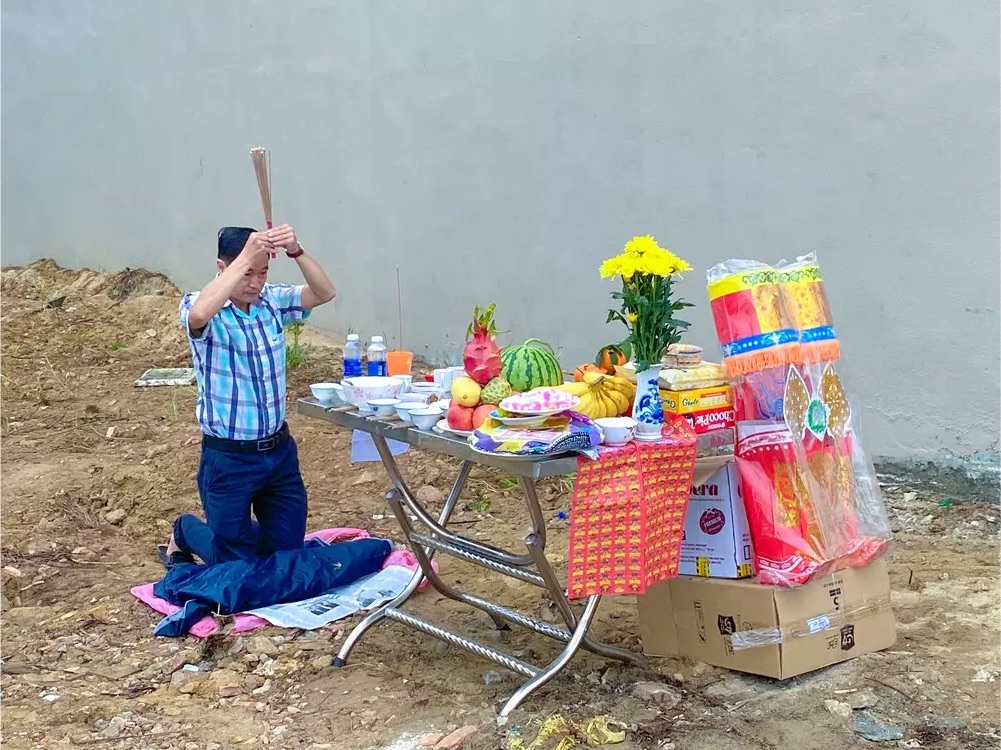 Xem ngày động thổ chính xác 