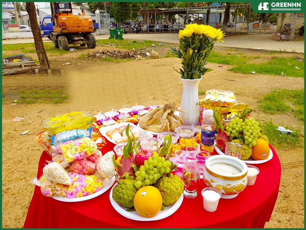 Mâm ngũ quả động hổ trên đầu thái tuế